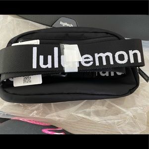 Lululemon Everywhere Belt Bag- Blk